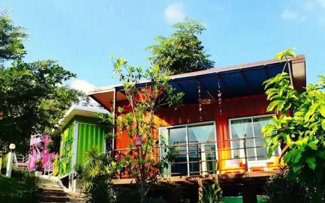 Hi Cube Suanphung resort