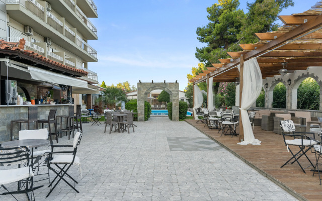 Stefania Beach Hotel