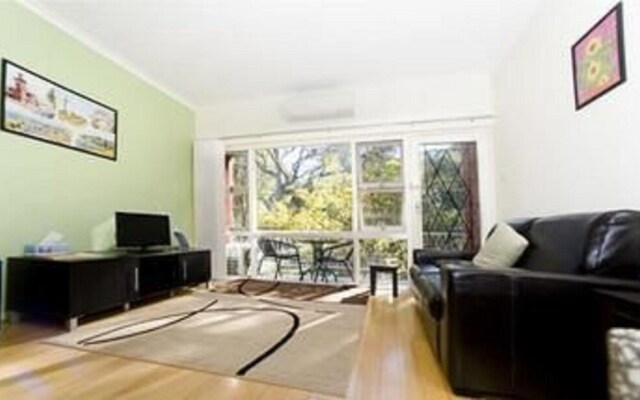 Earle Street Apartment