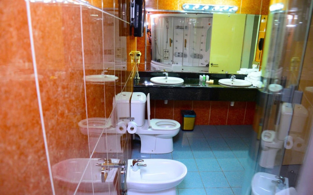 Golden Royale Hotel