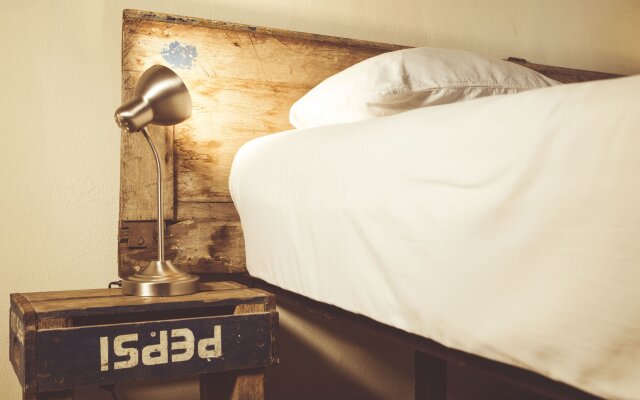 somewhere nice - Hostel