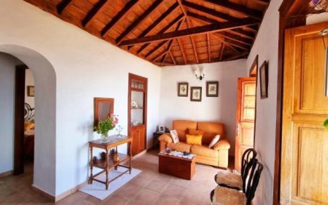 Casa Rincón de Mercedes by Isla Bonita
