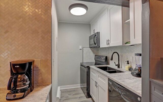 Knotty Pine Lodge - 4 Br Townhouse