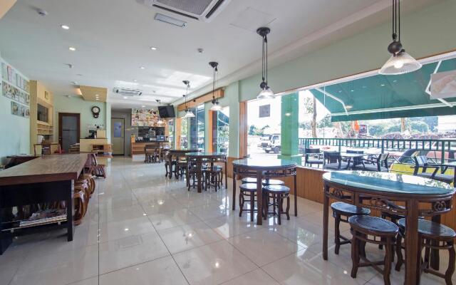 OYO 324 Johnshun Hotel