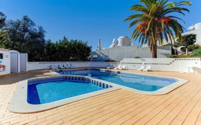 Carvoeiro Pool House by Vacationy