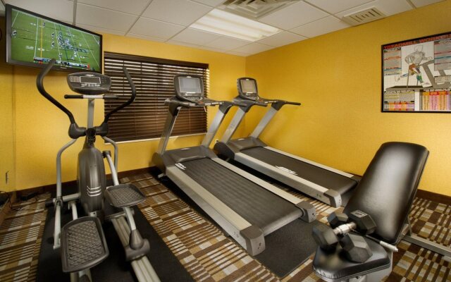 Holiday Inn Express and Suites Manassas by IHG