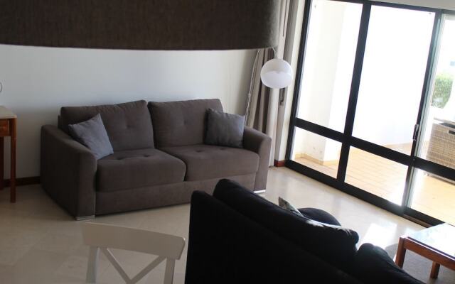 Luxury Villa Gaivota with 2 Balconies