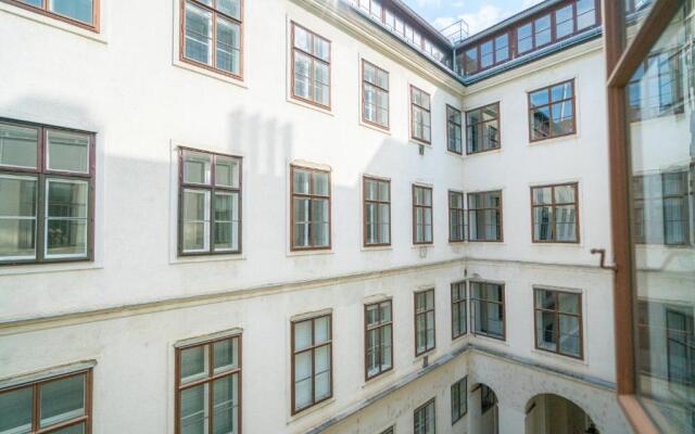 Vienna Residence | High-class furnished flat in 7th district of Vienna, near Volkstheater