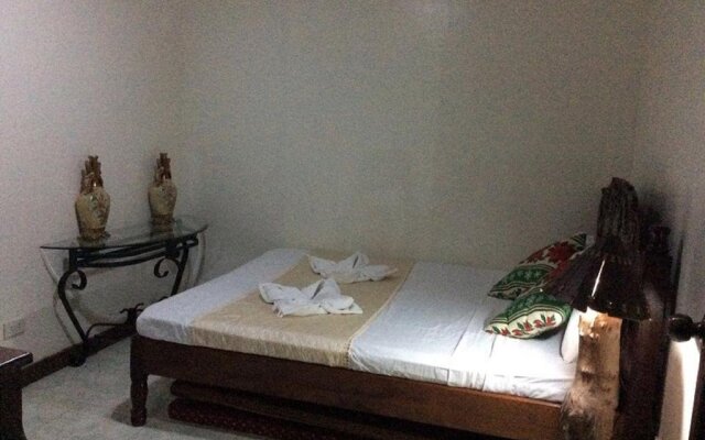 Edie's Bahay Aplaya and Spa
