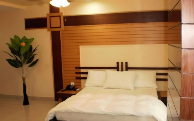 Hotel Hilltop International