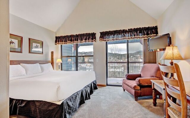 River Mtn Lodge E320