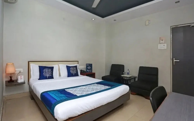 OYO 2737 Residency Square