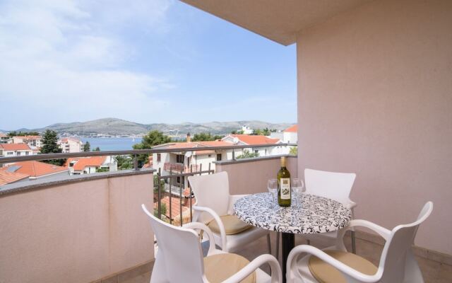 Eli - 150m From the Beach - A1