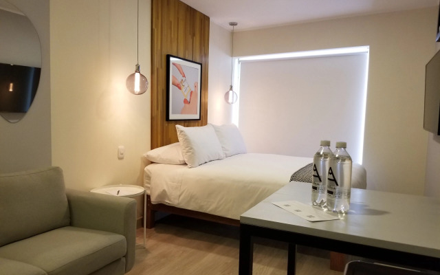 Modern Lofts in Grau Building by Wynwood-House