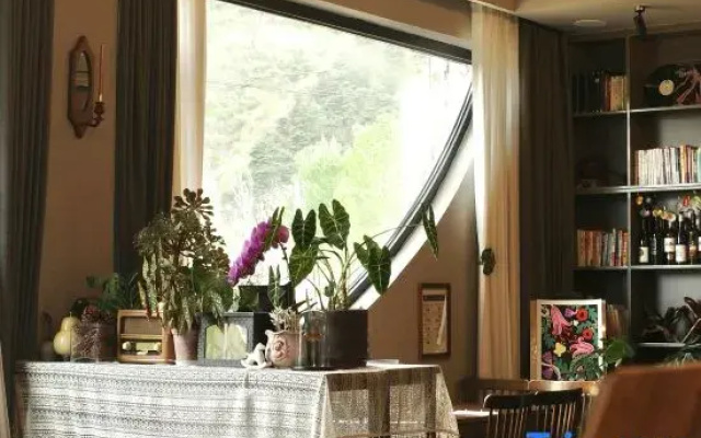 Floral Hotel·Skilled craftsman villa Hotel