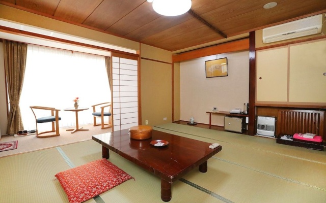 Raki Onsenryokan – Guest Rooms – Yamanouchi