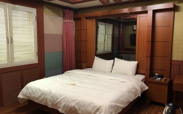 Changwon Masan Hotel BNB