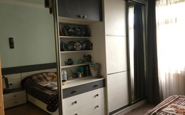 Евродвушка в Glendale Hills с видом на Арарат