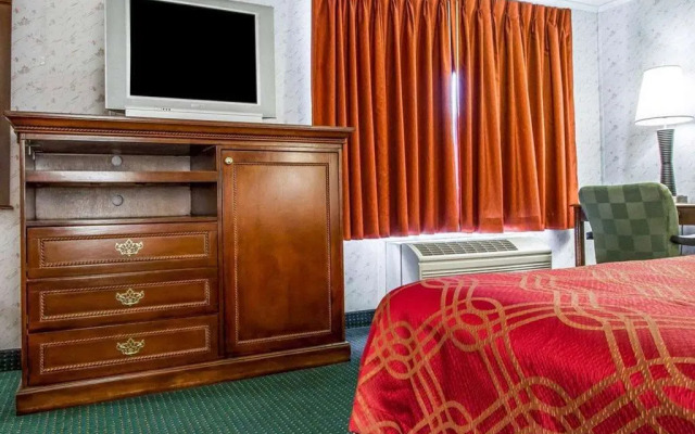 Rodeway Inn & Suites