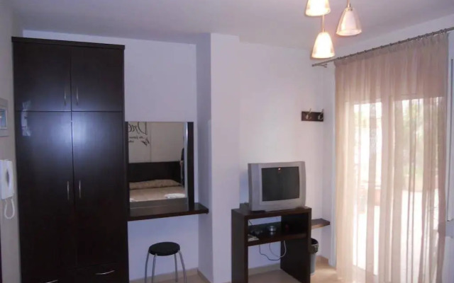 Ameris Studios & Apartments