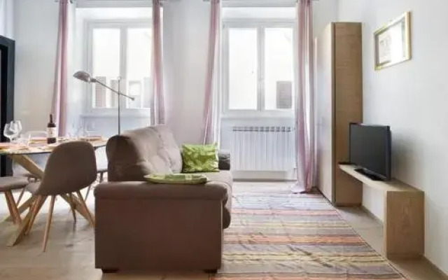 Duomo Halldis Apartments