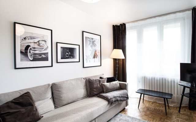 Saska Kepa Velvet Apartment