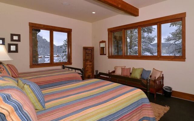 The Lodge at Stoney Ridge