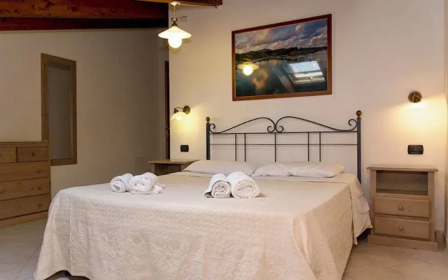 Village with swimming pool just a few minutes from Alghero