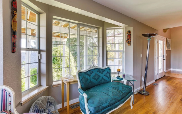 Federal Way Vacation Rental: Bay & Mountain Views!