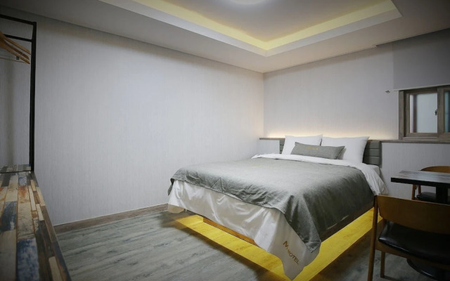 Jecheon M Motel