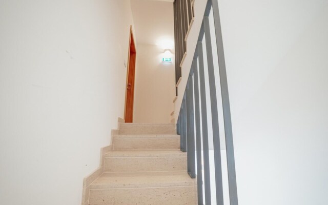 Modern Stylish Apartment I by Vacationy