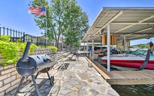 Lakefront Granbury Home, Boat Dock On-site!