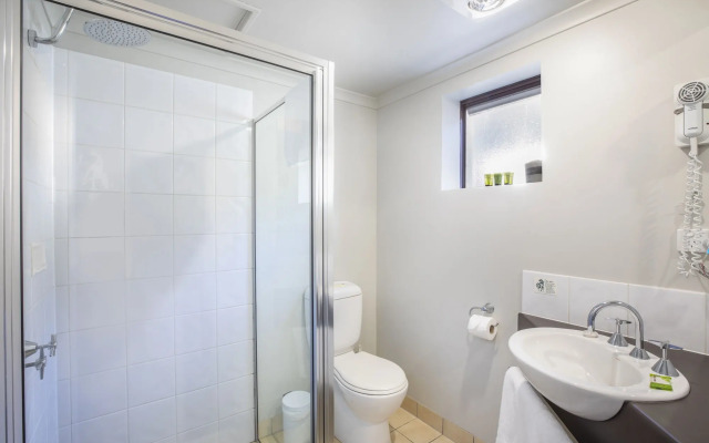 Nightcap at Riverside Hotel