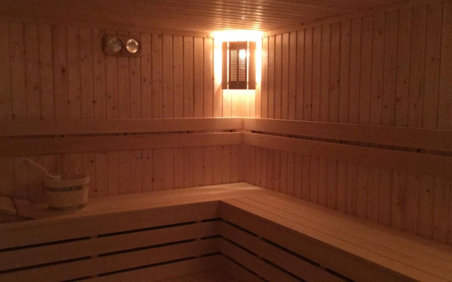 Bulhotel house with garden