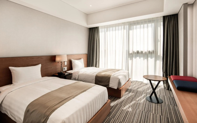 Golden Tulip Incheon Airport Hotel & Suites