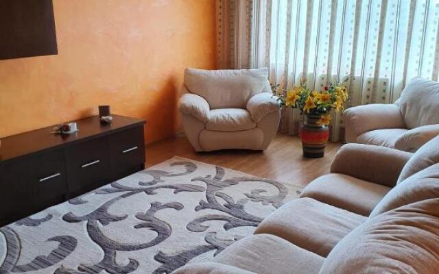 Apartament 3 camere central decomnadat lux