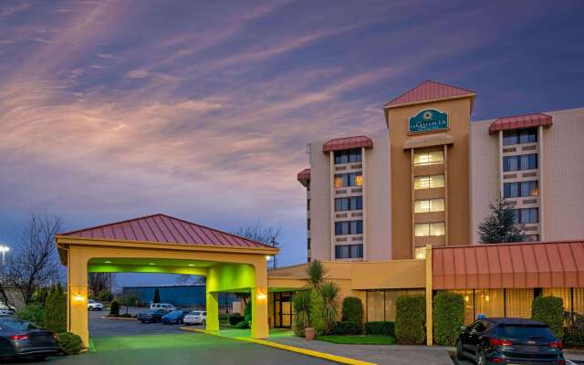 La Quinta Inn & Suites by Wyndham Tacoma - Seattle