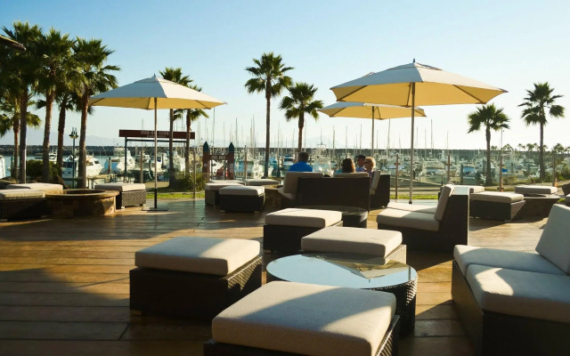 Hotel Coral And Marina
