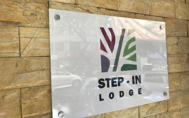Step In Lodge - Hostel