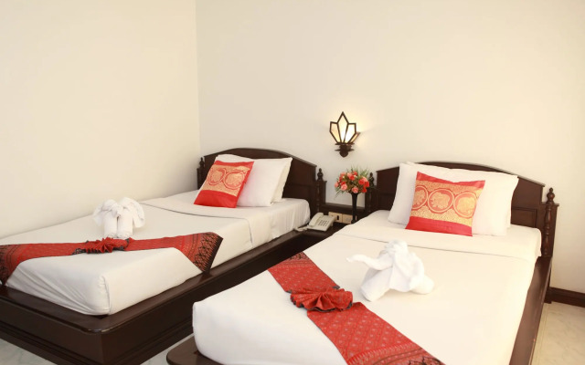 Samui First House Hotel