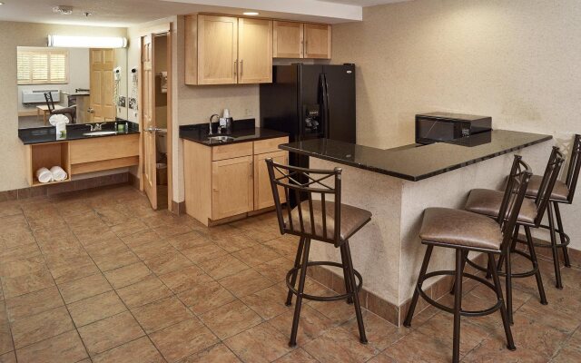 LivINN Suites Fridley