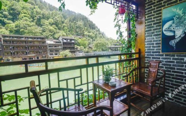Shuangmeng Jiangjing Inn