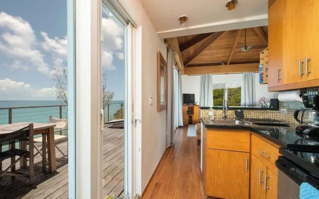 Seaside Sanctuary: Private Villa With Breathtaking Views