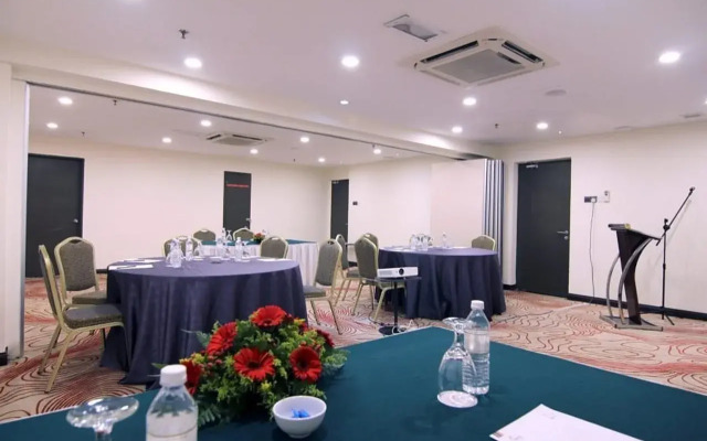 Pacific Express Hotel Central Market