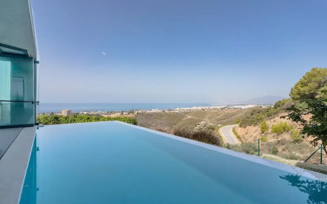 Villa in Marbella With Private Heated Pool