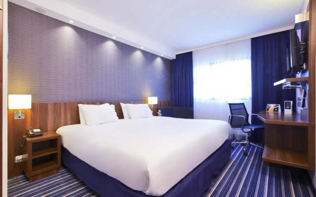 Holiday Inn Express Marseille Airport by IHG