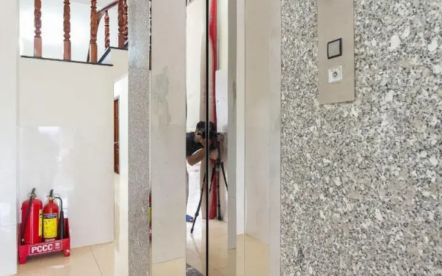 Marine Hotel & Apartment