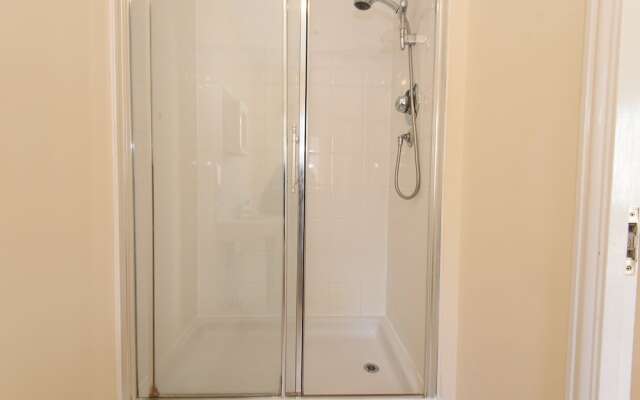 Karah Suites - Harescombe House