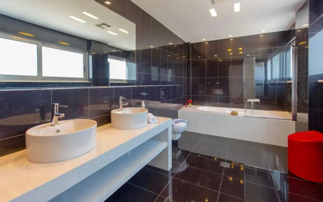 Pool Villa Stella Crete 500m From sea