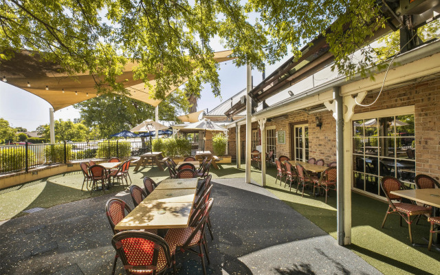 Nightcap at Macquarie Inn